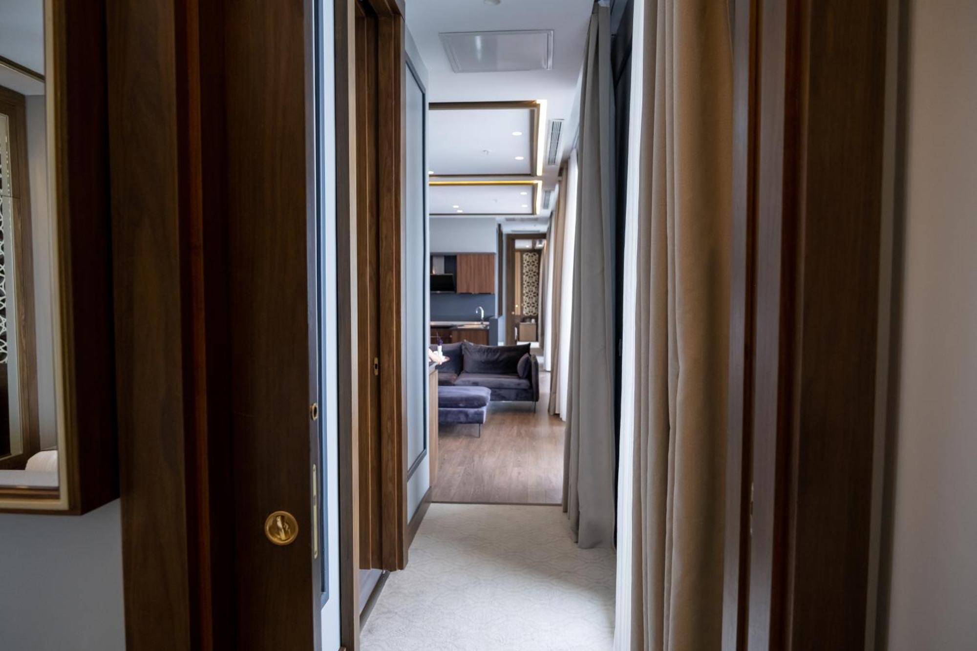 מלון Ramada Plaza & 5*