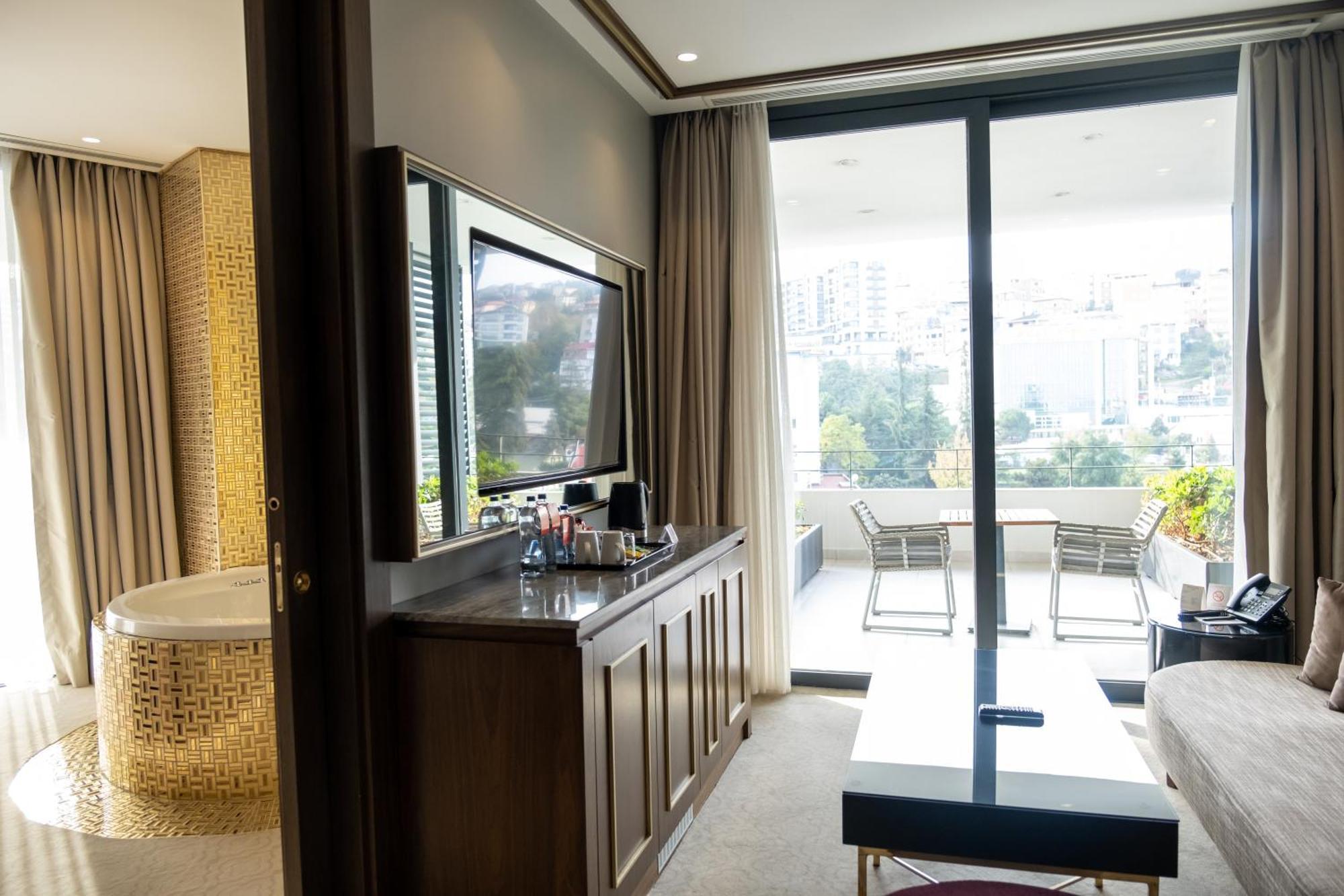 Ramada Plaza & 5* טראבזון