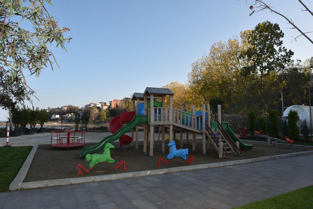 מלון Ramada Plaza & 5*