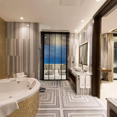 Ramada Plaza Hotel & Spa Trabzon Exterior photo Bathroom